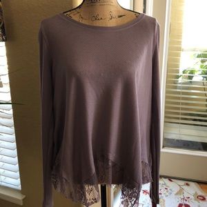 Beautiful light lilac lightweight top